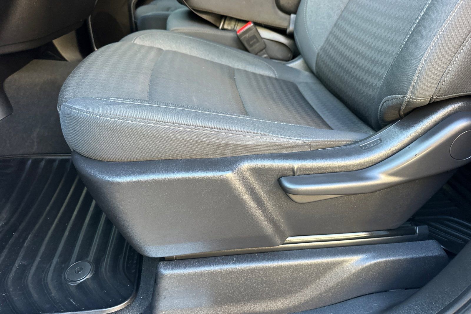 Used 2024 Chevrolet Silverado 2500 LT image 13