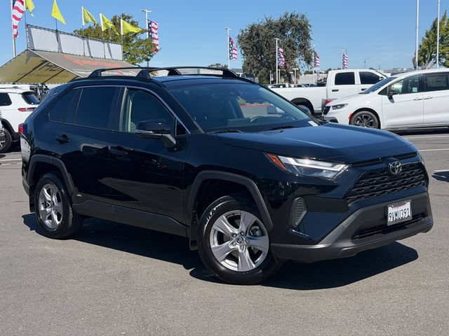 Used 2025 Toyota RAV4 XLE AWD/4WD video 2