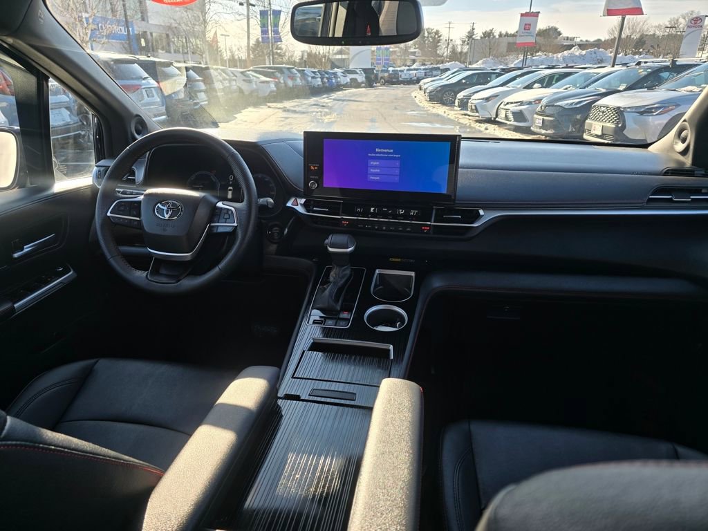 Certified 2025 Toyota Sienna XSE w/ XSE Plus Package image 15