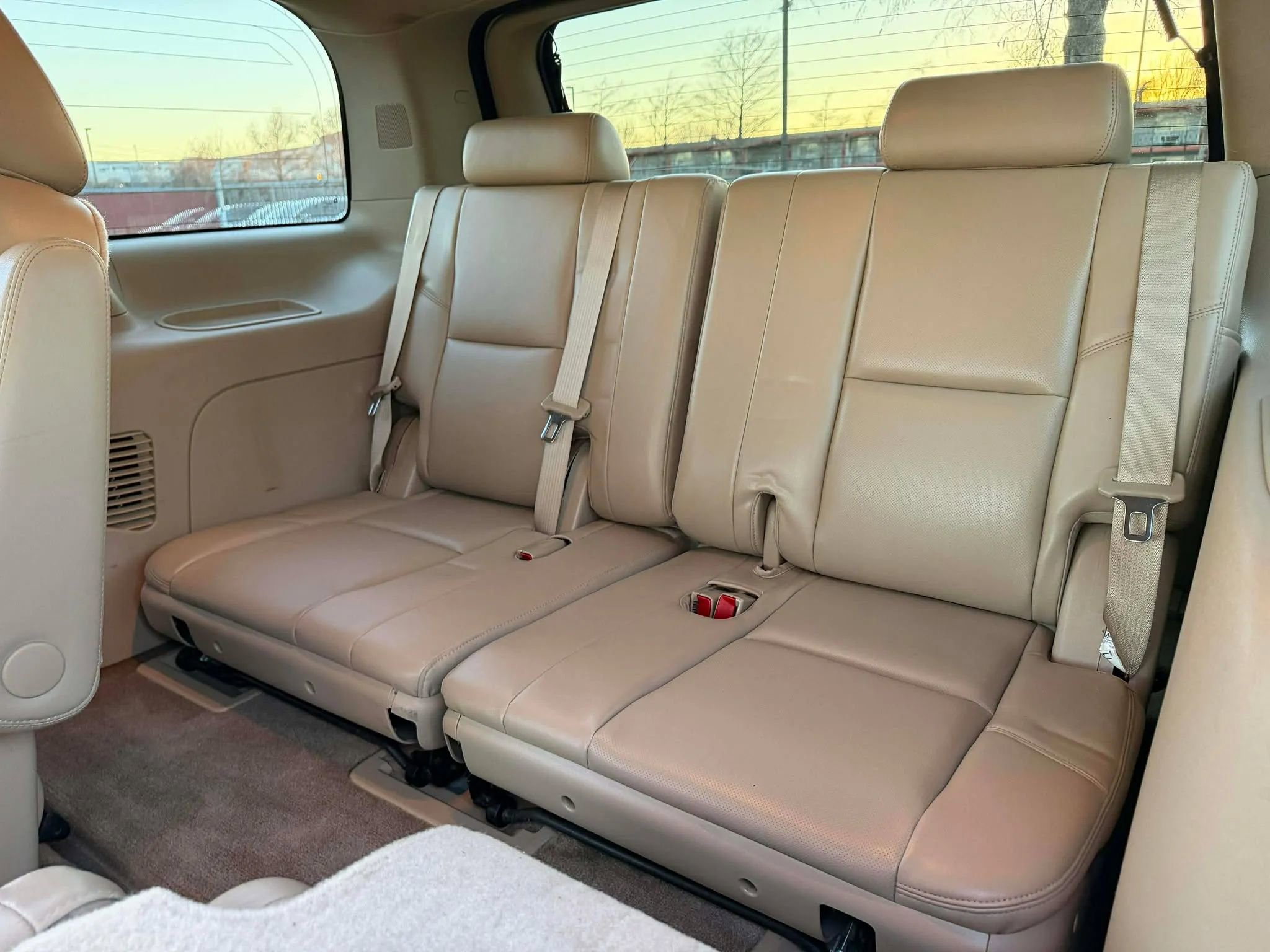 Used 2012 GMC Yukon Denali image 30