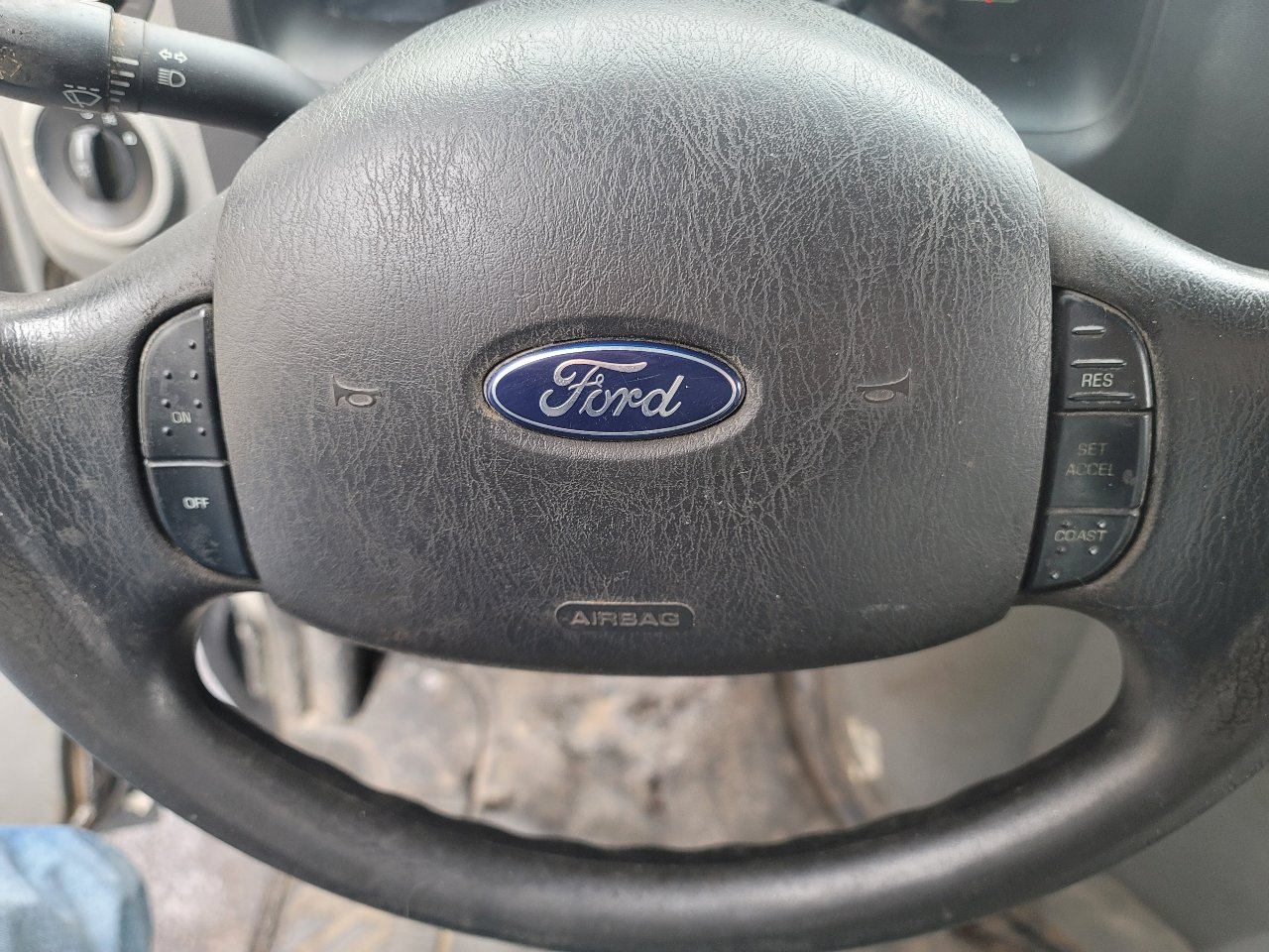 Used 2017 Ford E-350 and Econoline 350 Super Duty w/ Power Windows & Locks Group image 9