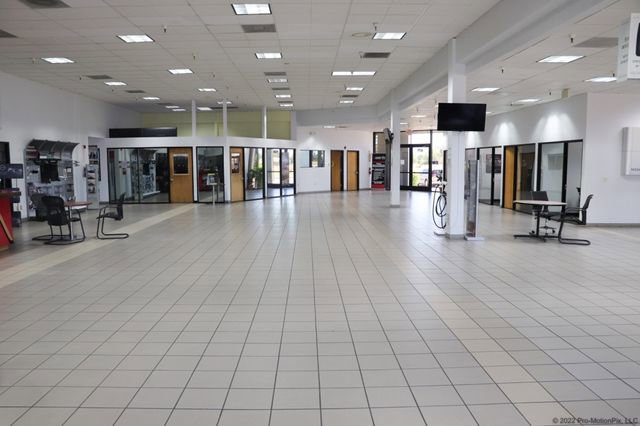 Used 2020 Jaguar XF Prestige image 40