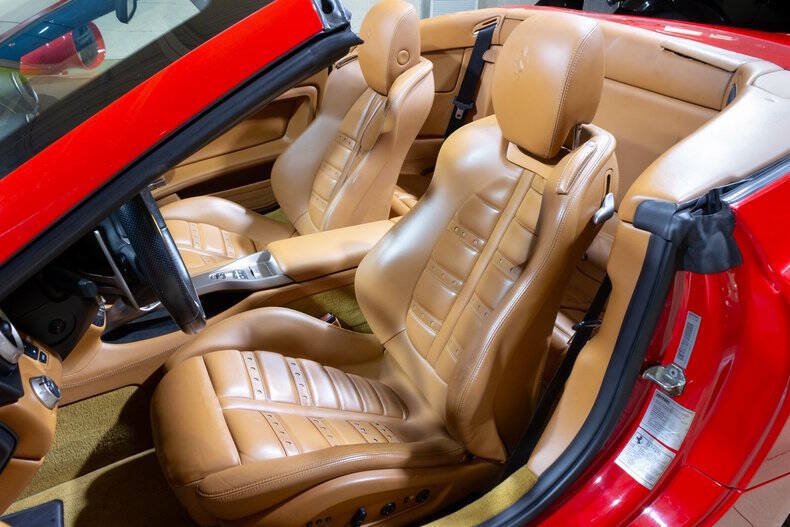 Used 2010 Ferrari California RWD image 51
