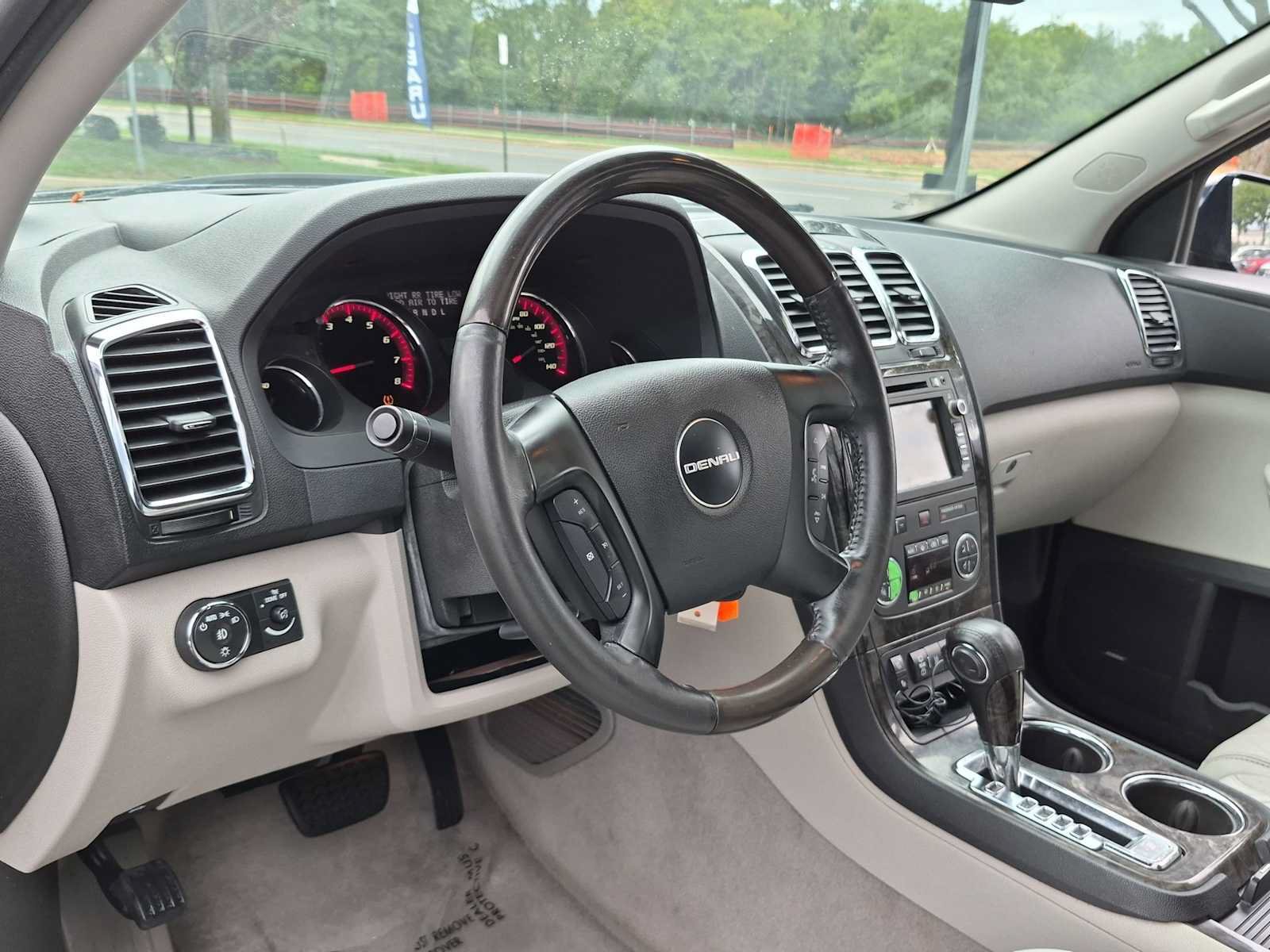 Used 2012 GMC Acadia Denali AWD/4WD image 10