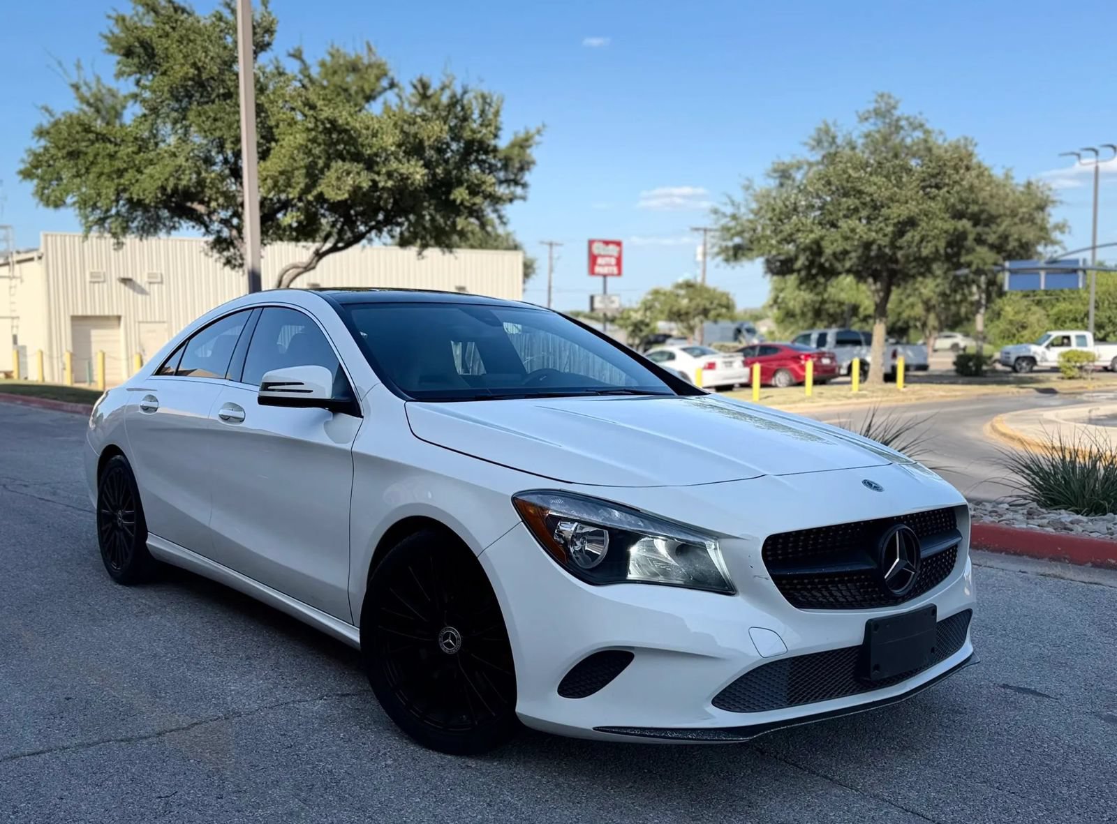 Used 2017 Mercedes-Benz CLA 250 image 31