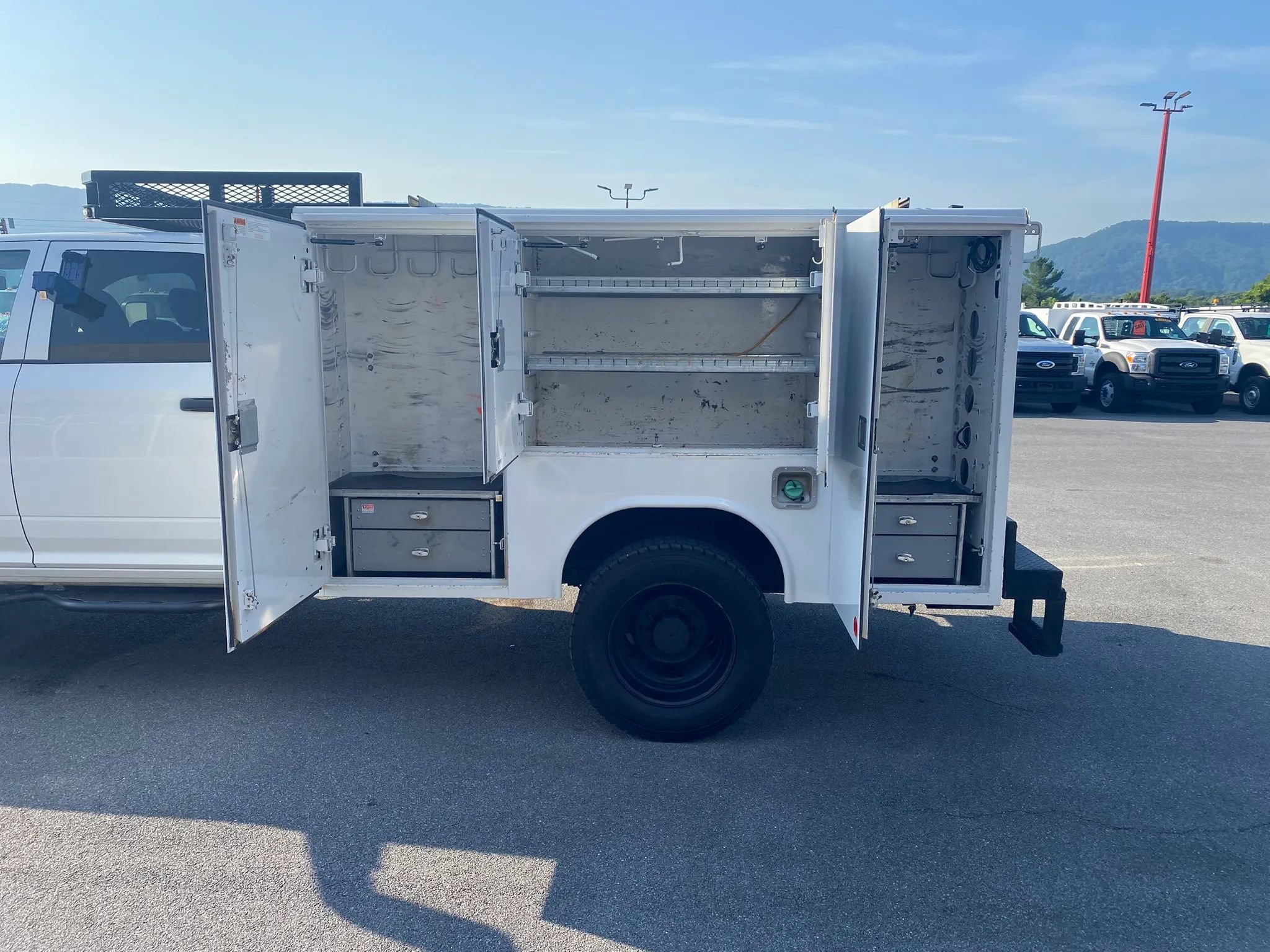 Used 2017 RAM 4500 Tradesman AWD/4WD image 33