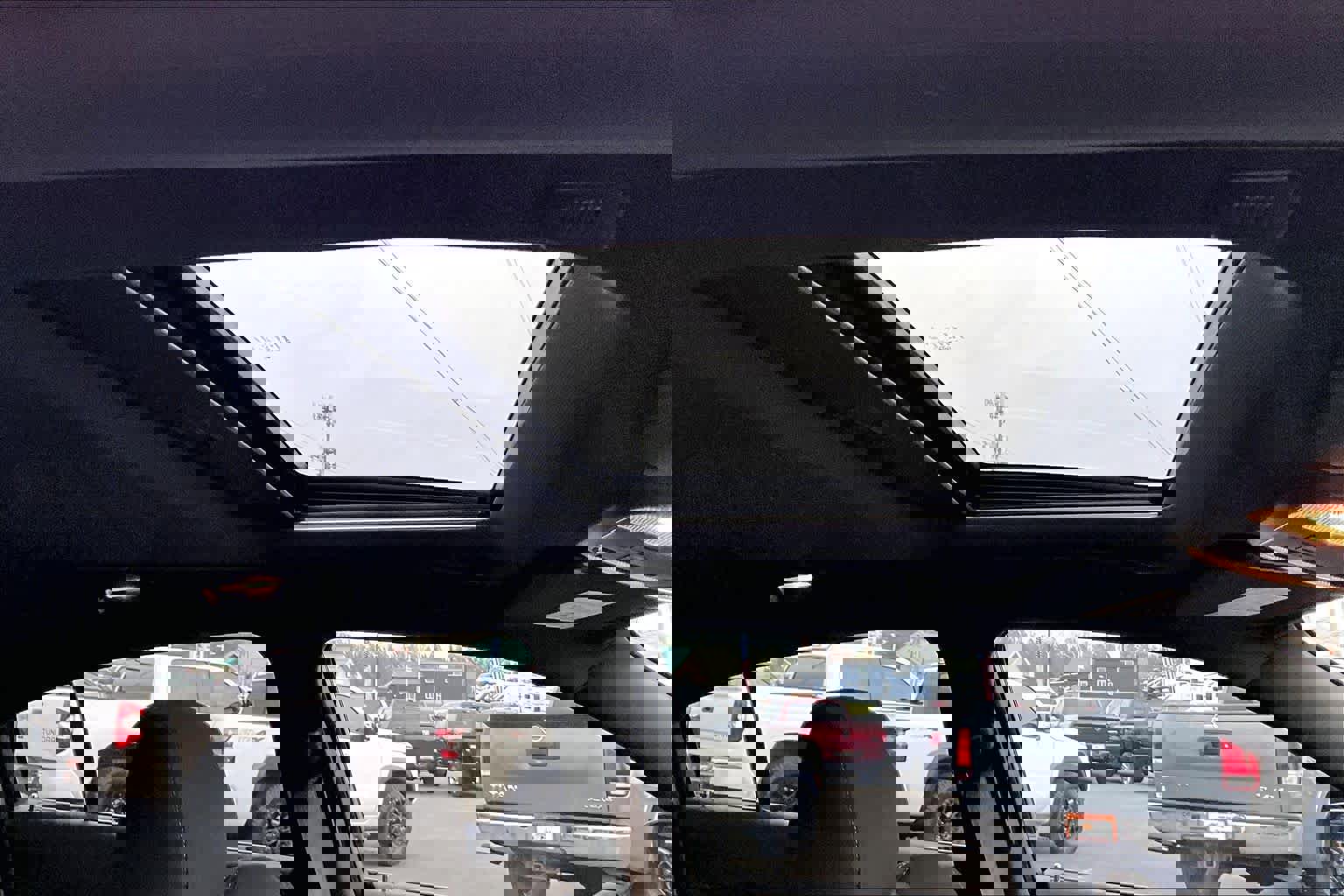 Used 2023 Dodge Charger R/T w/ Technology Group image 30