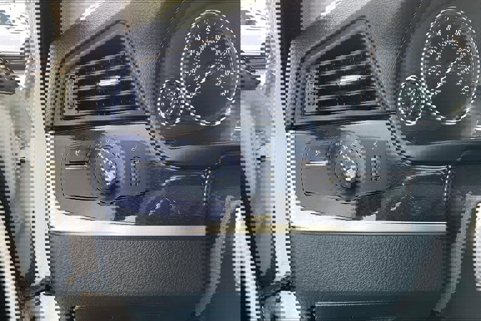 Used 2015 BMW 528i Sedan image 33