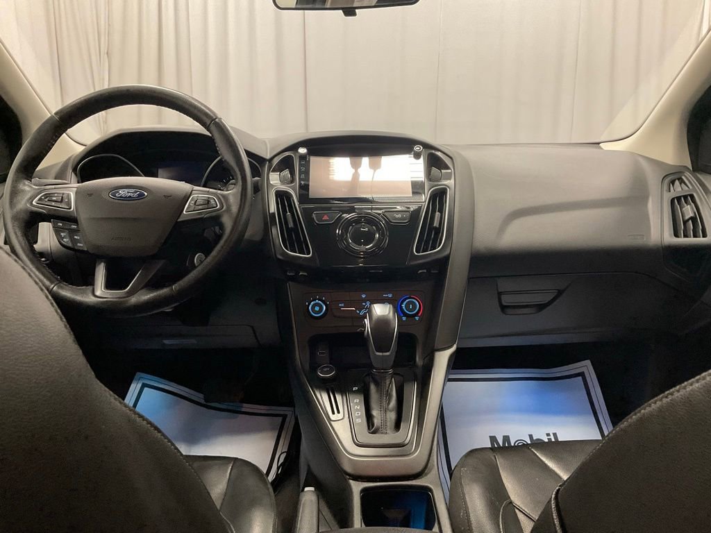 Used 2015 Ford Focus SE w/ Equipment Group 201A image 30