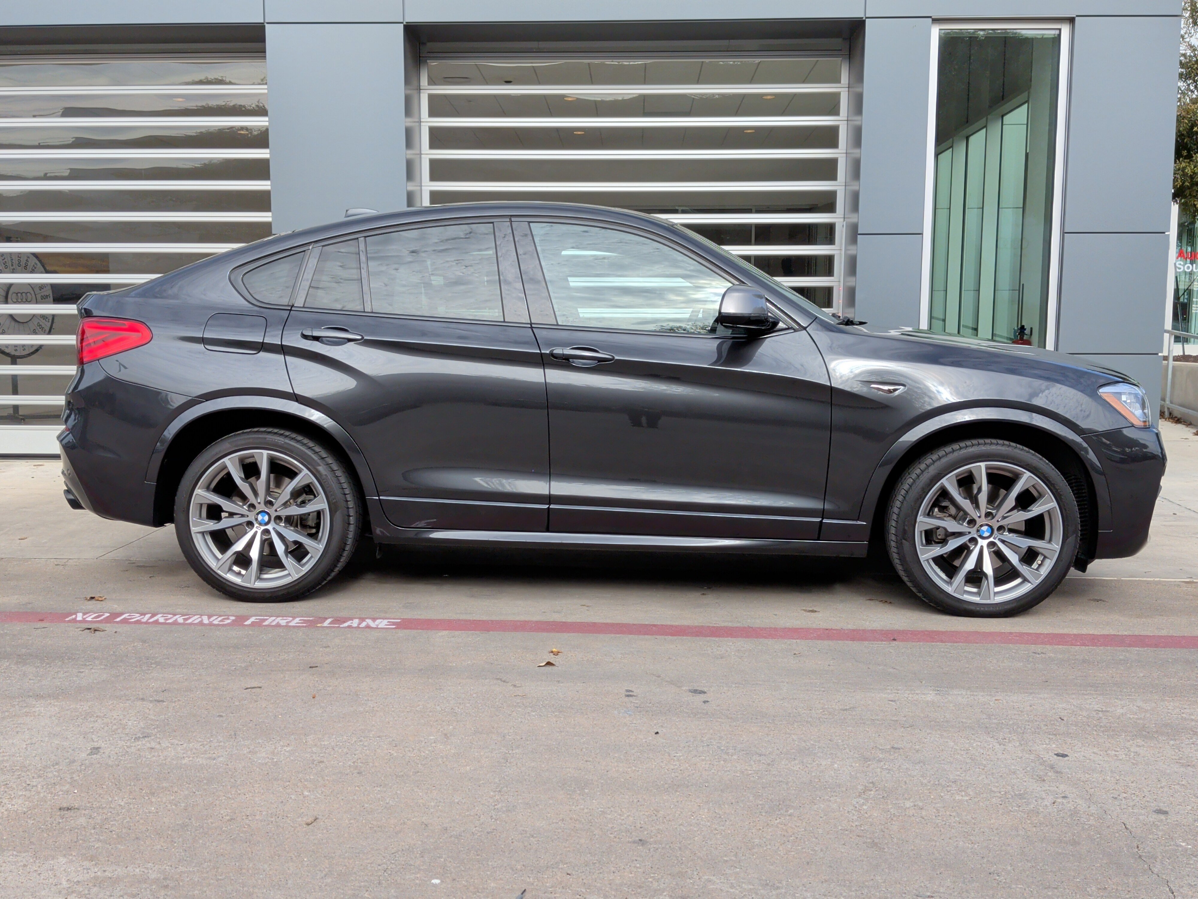 Used 2017 BMW X4 M40i image 11