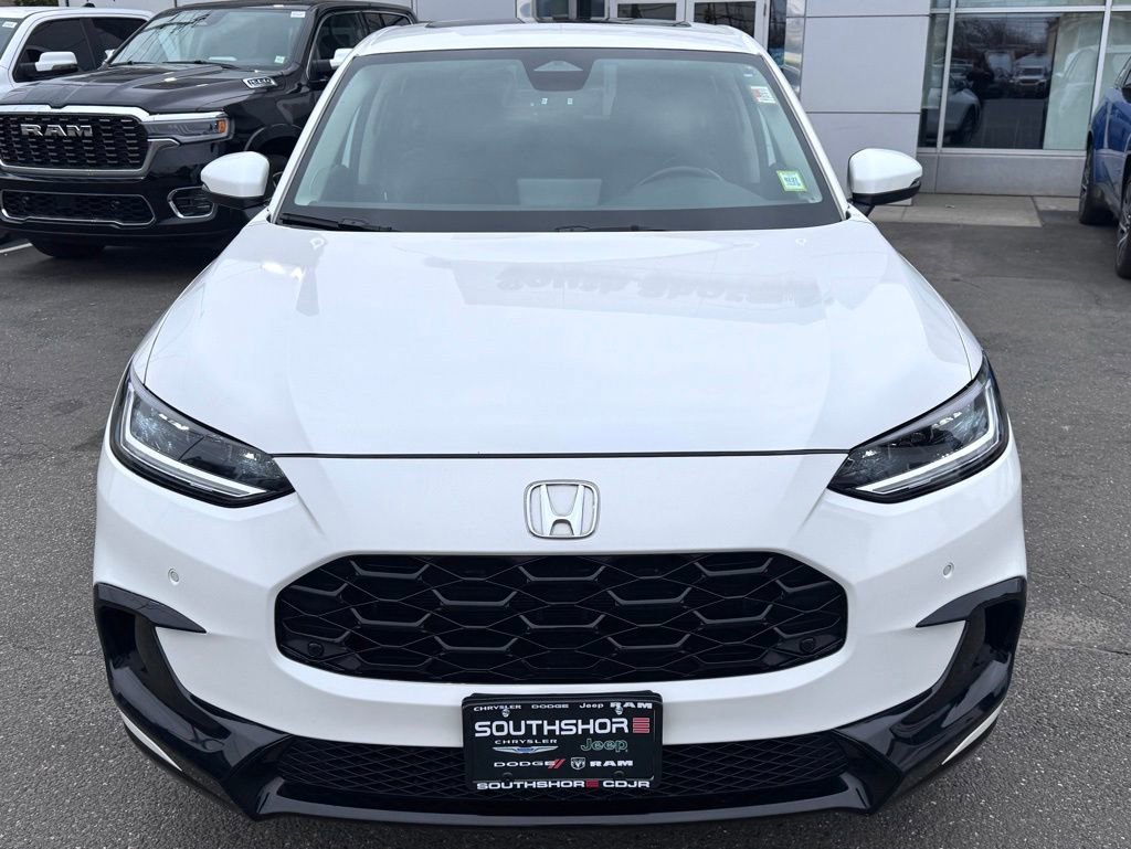 Used 2025 Honda HR-V EX-L image 2