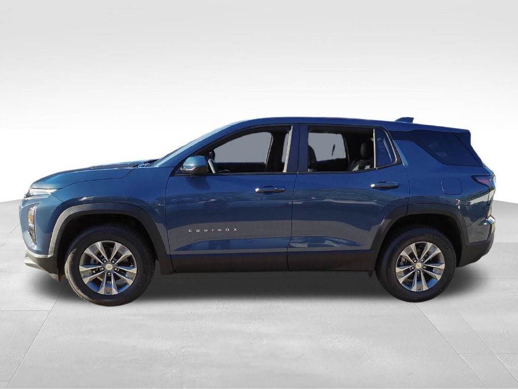 New 2027 Chevrolet Equinox RS w/ LPO, Floor Liner Package AWD/4WD image 2