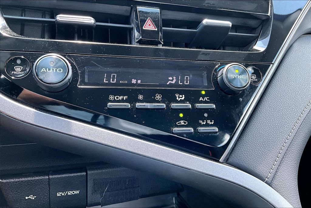 Used 2021 Toyota Camry LE w/ Protection Package (Q2) (TMS) FWD image 31