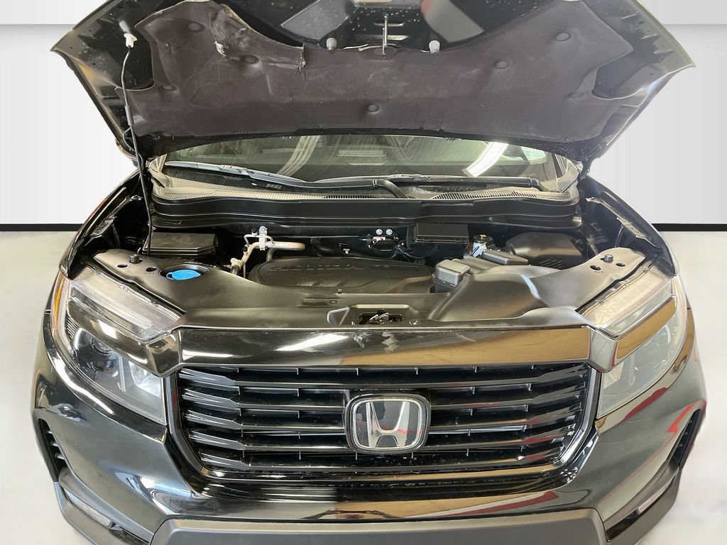 Used 2025 Honda Passport Black Edition image 32