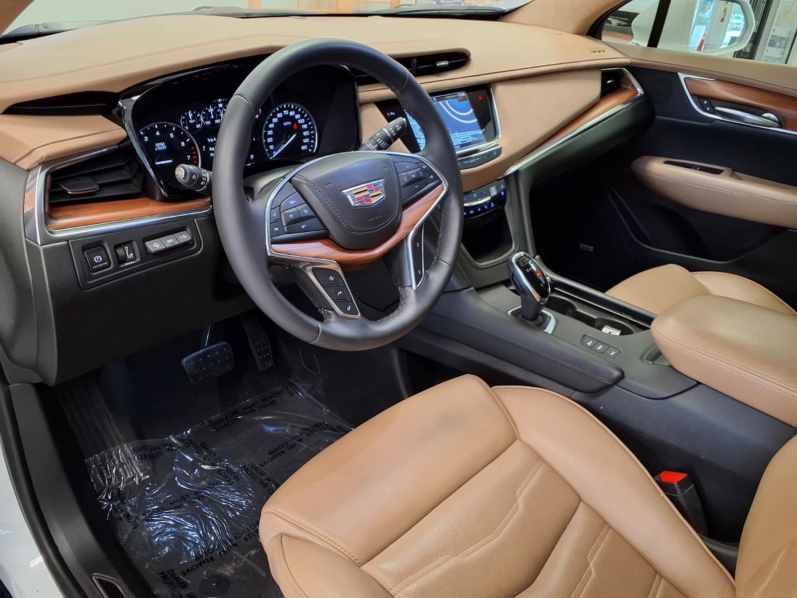 Used 2018 Cadillac XT5 Platinum w/ Driver Assist Package AWD/4WD image 20