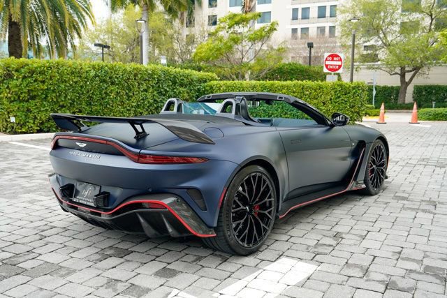 Used 2023 Aston Martin V12 Vantage Roadster RWD image 27