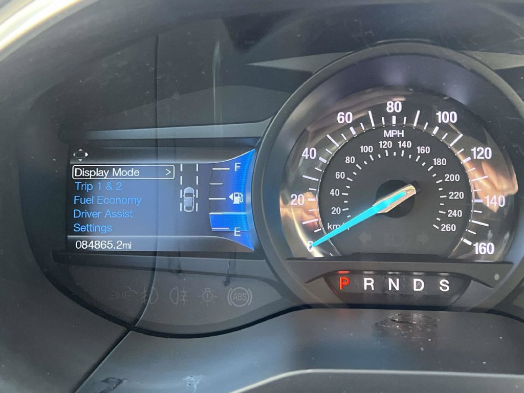 Used 2018 Ford Edge Titanium w/ Ford Safe & Smart Package AWD/4WD image 25