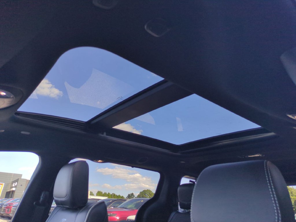New 2027 Chrysler Pacifica Limited FWD image 27