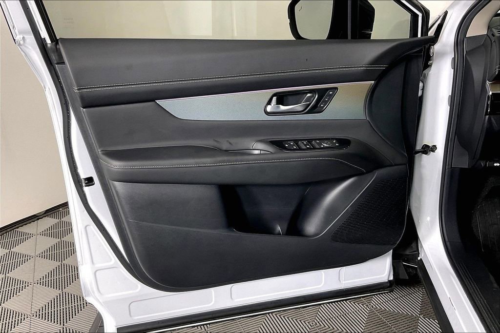 Certified 2025 Nissan Murano SL AWD/4WD image 23