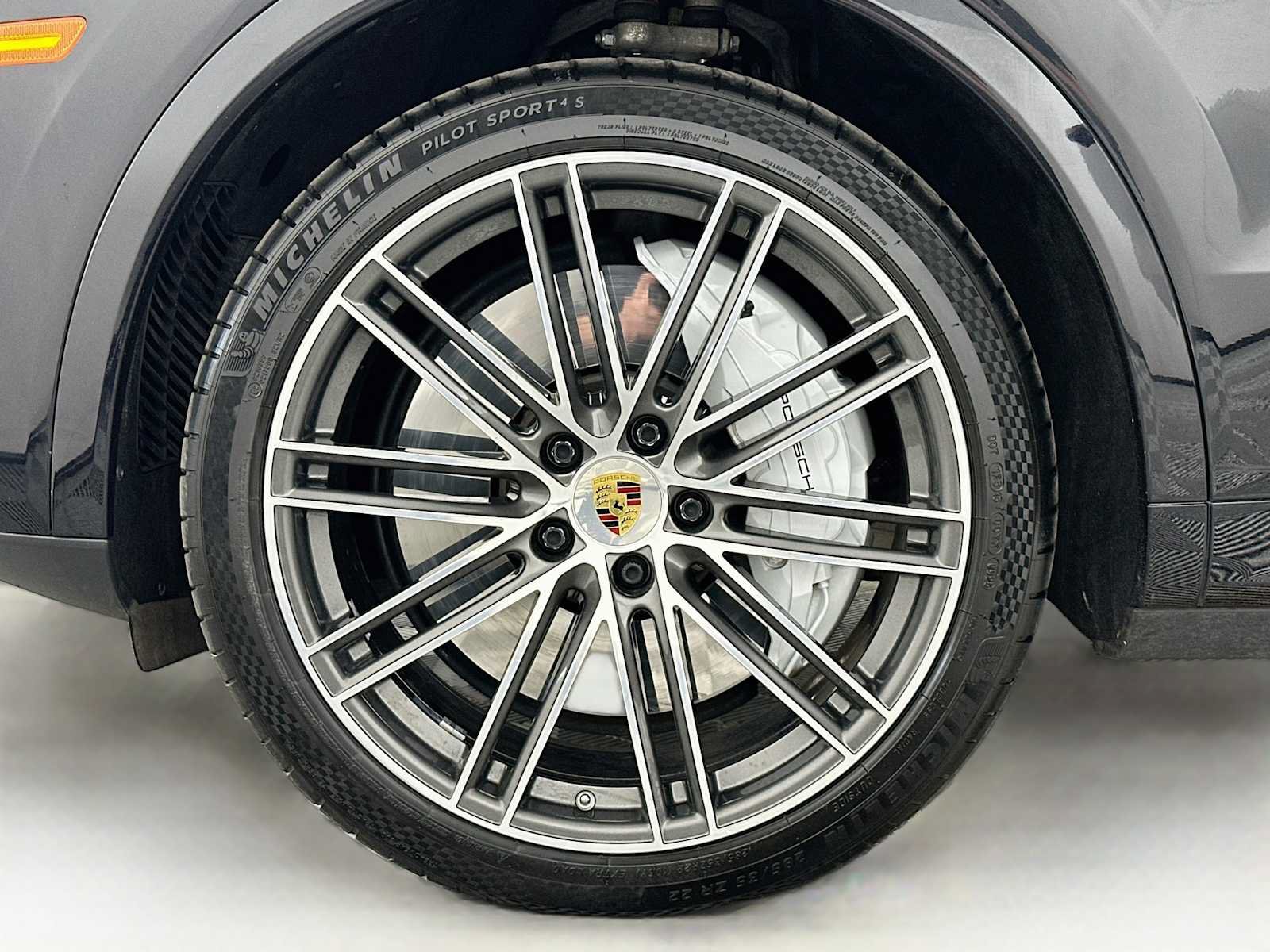 Certified 2021 Porsche Cayenne Turbo AWD/4WD image 32
