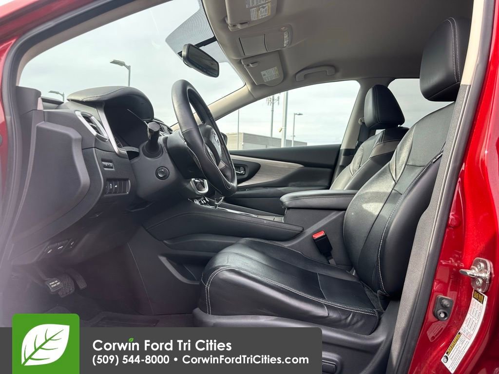 Used 2016 Nissan Murano Platinum image 2