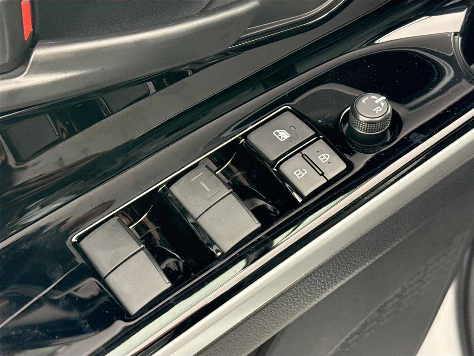 Used 2024 Toyota bZ4X XLE image 29