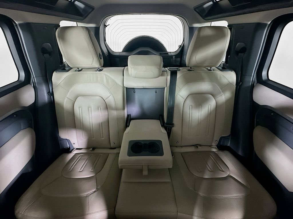 Used 2020 Land Rover Defender 110 S image 13