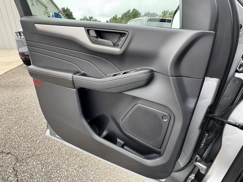 Used 2022 Ford Escape SE w/ Convenience Package image 26