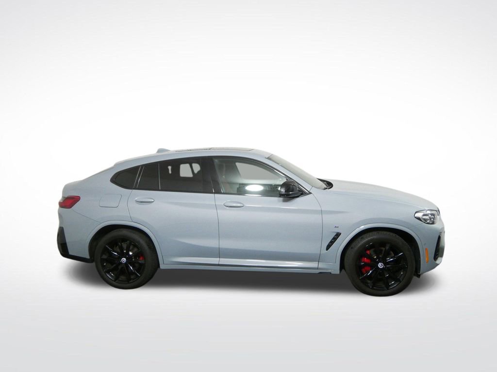 Used 2023 BMW X4 M40i AWD/4WD image 2
