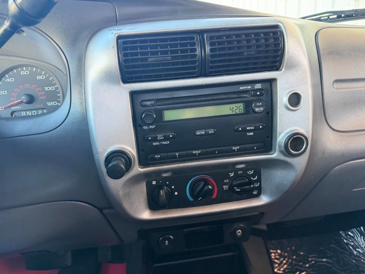 Used 2010 Ford Ranger XLT image 18