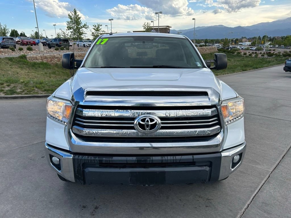 Used 2017 Toyota Tundra SR5 w/ SR5 Upgrade Package AWD/4WD video 2