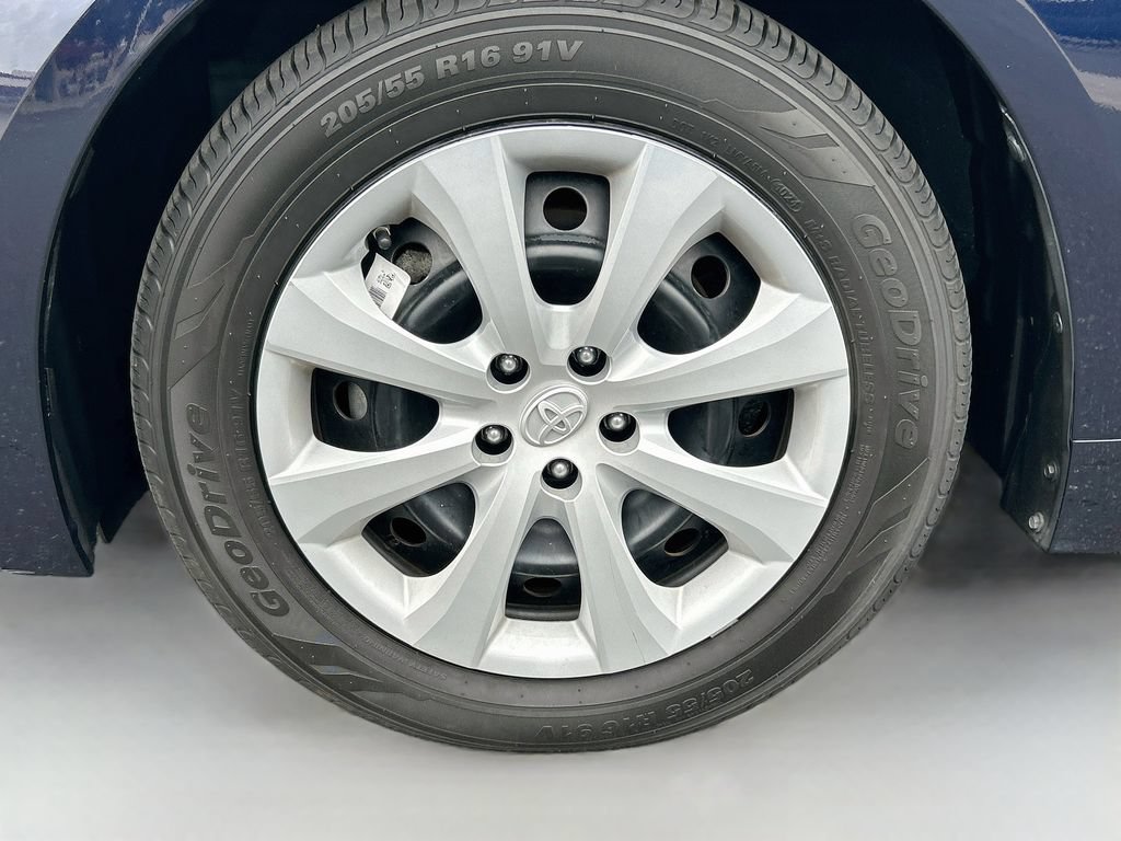 Used 2022 Toyota Corolla LE FWD image 28