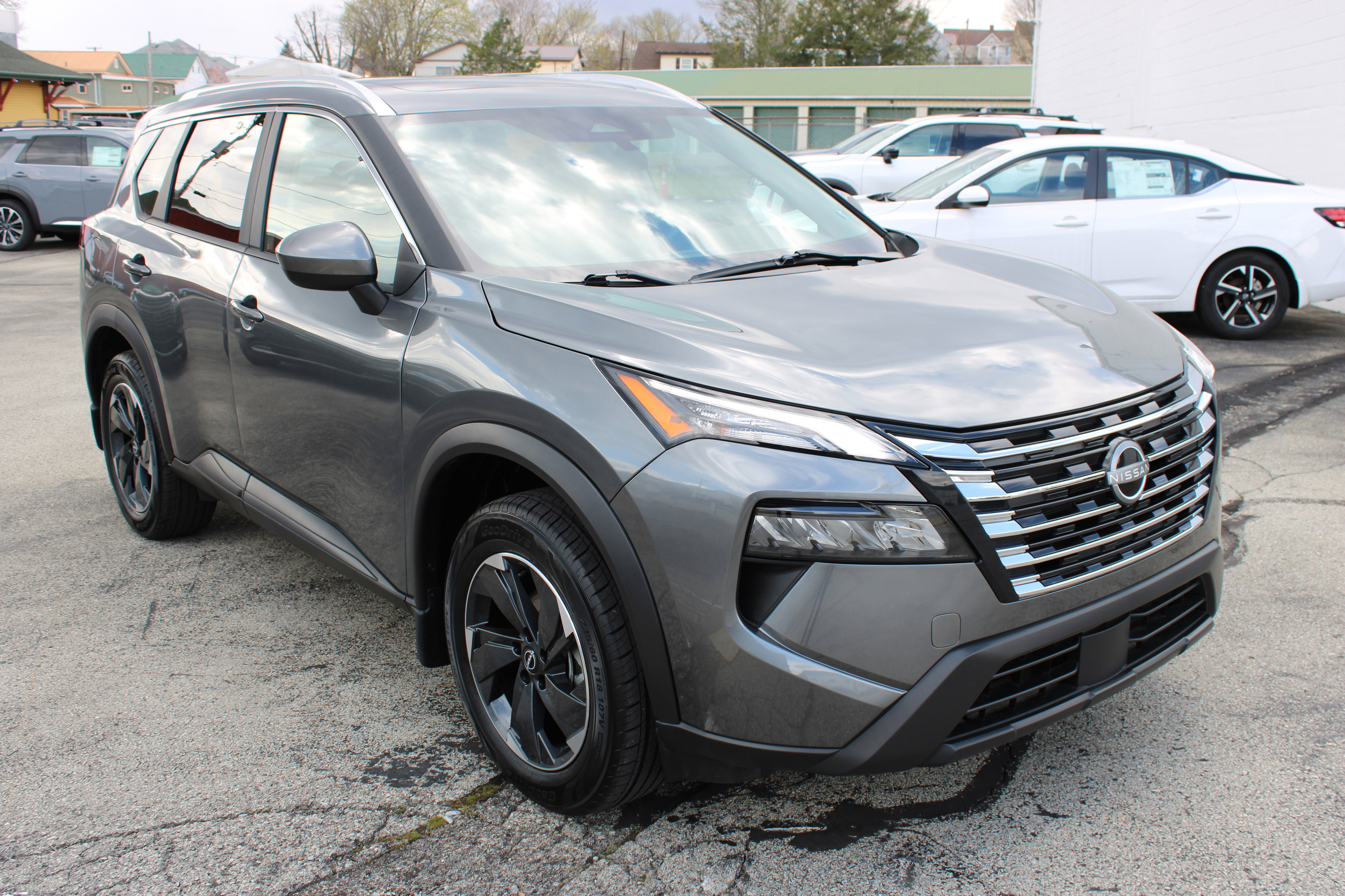 Certified 2024 Nissan Rogue SV w/ SV Premium Package AWD/4WD image 10