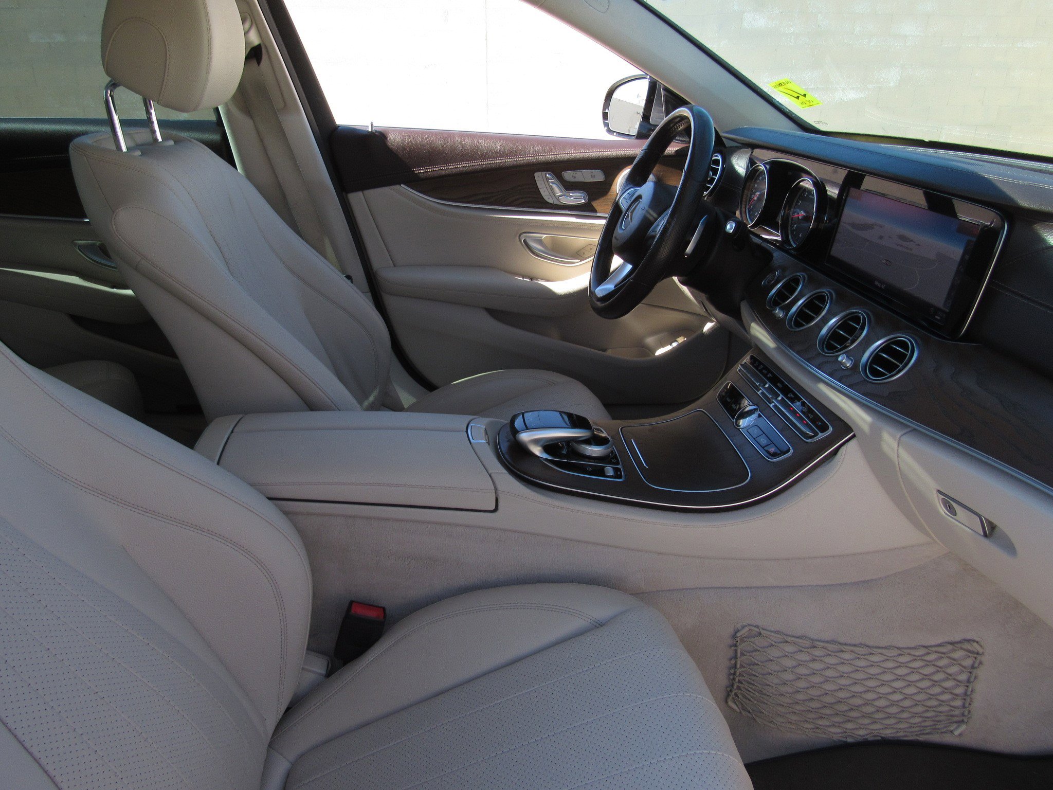 Used 2018 Mercedes-Benz E 300 image 9
