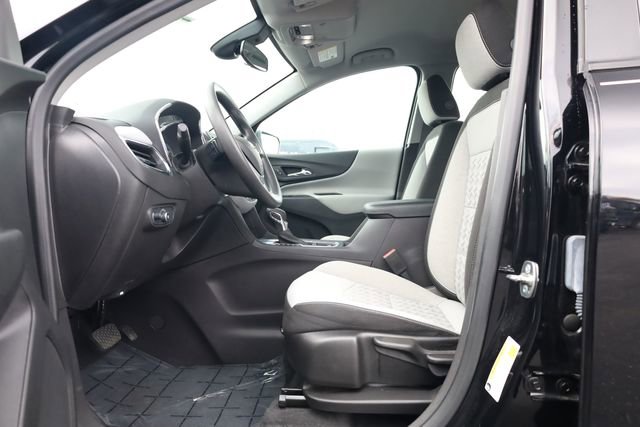 Used 2024 Chevrolet Equinox LS w/ Driver Confidence II Package image 13