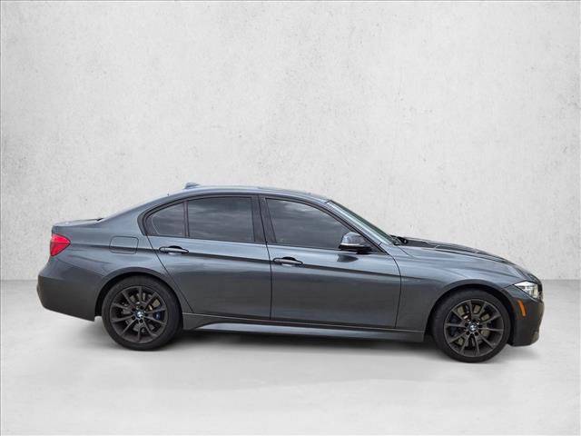 Used 2017 BMW 340i xDrive Sedan AWD/4WD image 4