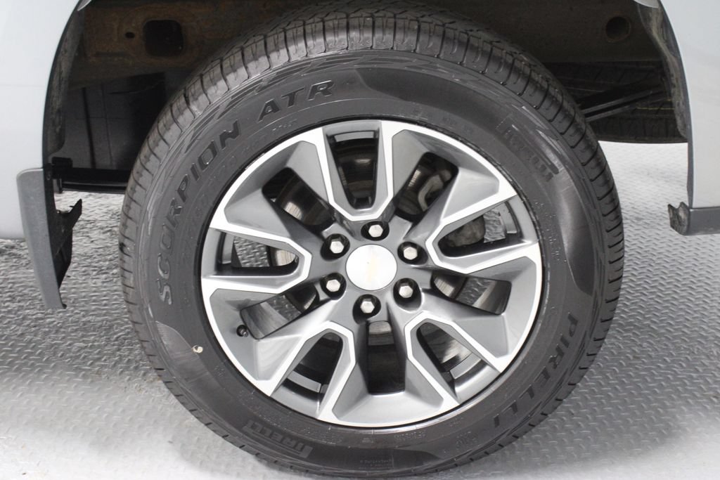 Used 2024 Chevrolet Silverado 1500 LT AWD/4WD image 18