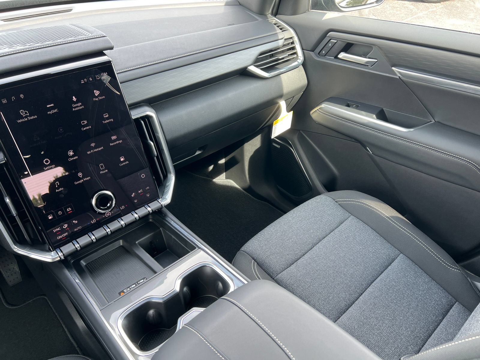 New 2027 GMC Acadia Elevation AWD/4WD image 33