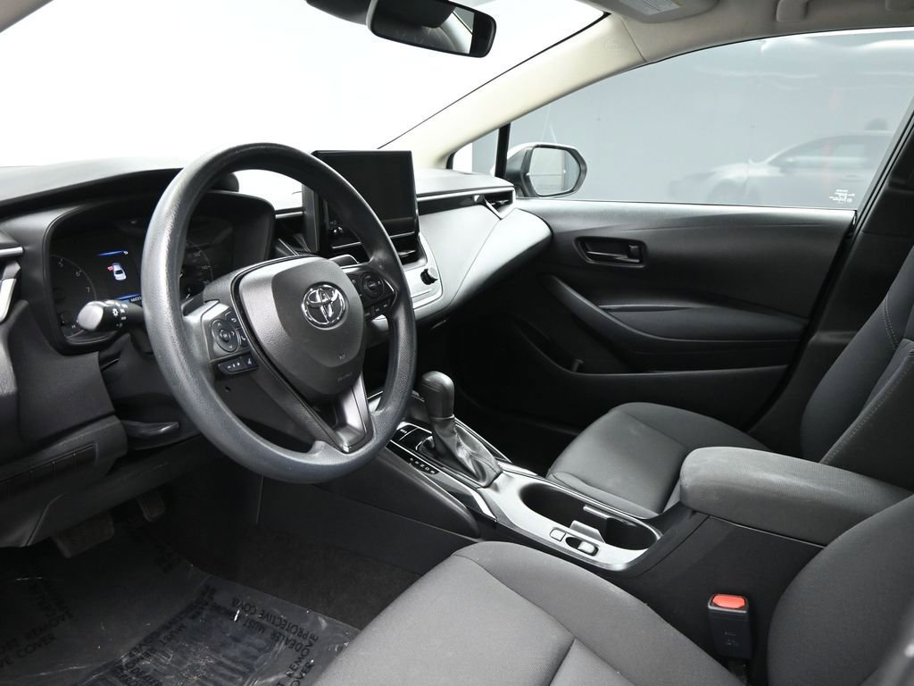 Used 2023 Toyota Corolla LE image 8
