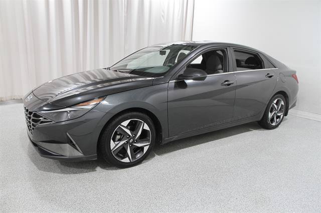 Used 2021 Hyundai Elantra SEL w/ Convenience + Premium Package FWD image 3