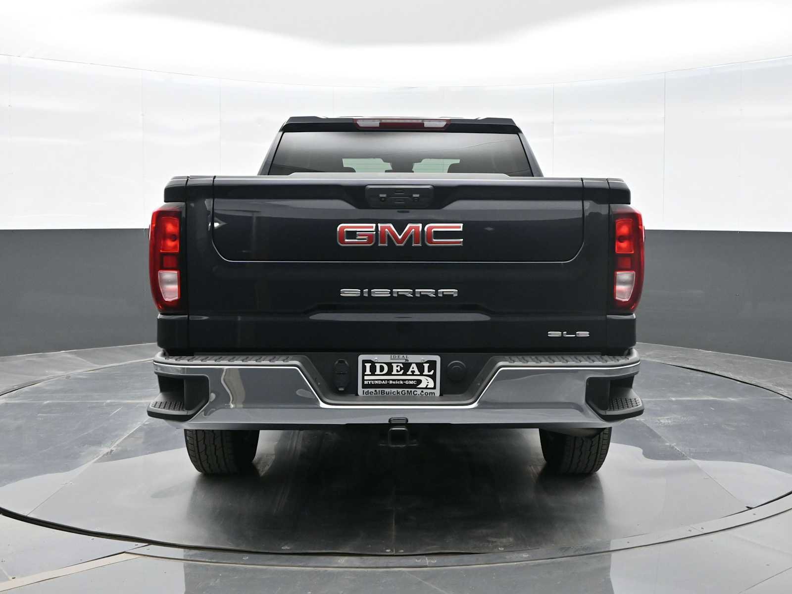 Used 2024 GMC Sierra 1500 SLE AWD/4WD image 6