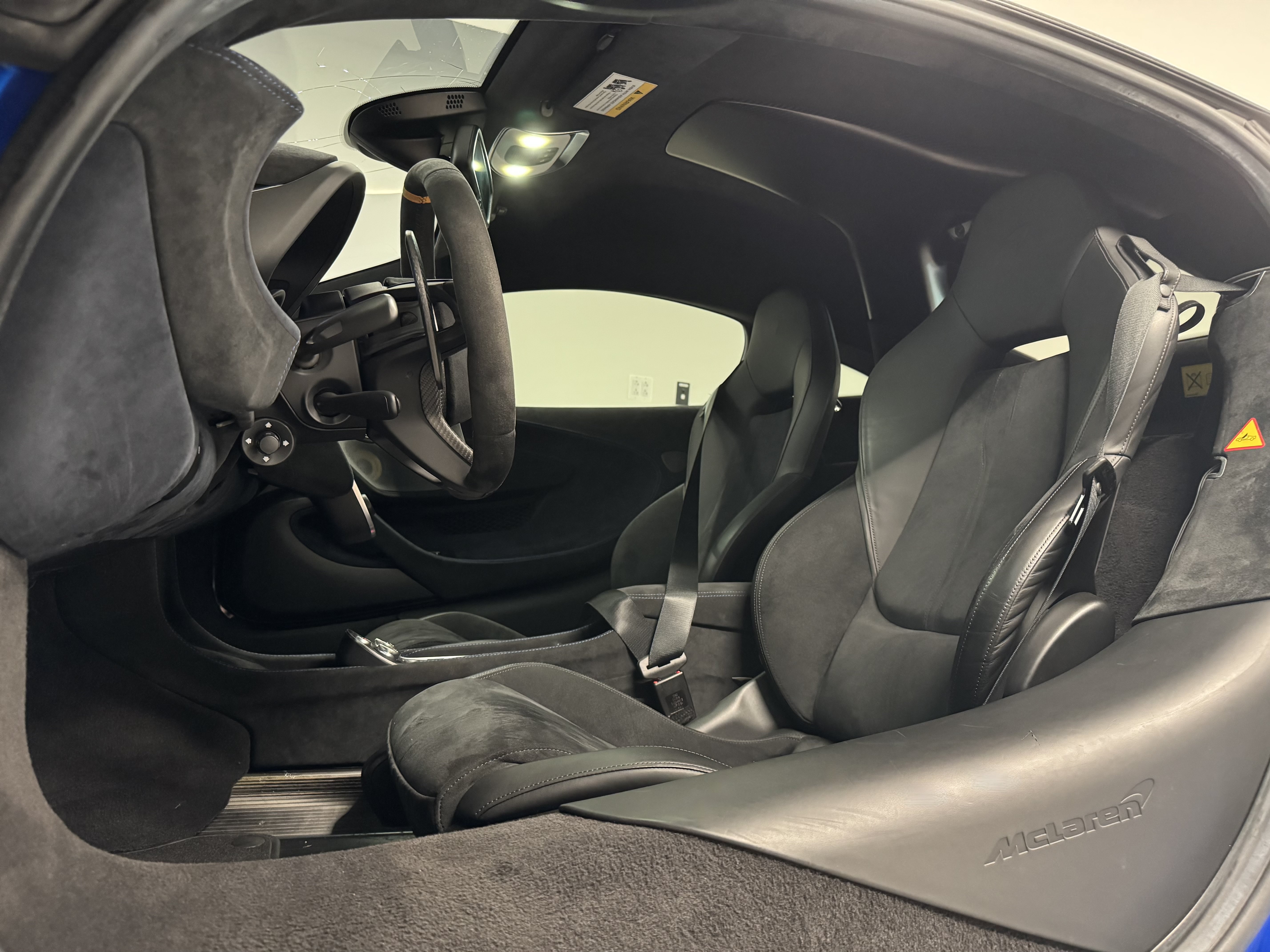 Used 2019 McLaren 600LT RWD image 8