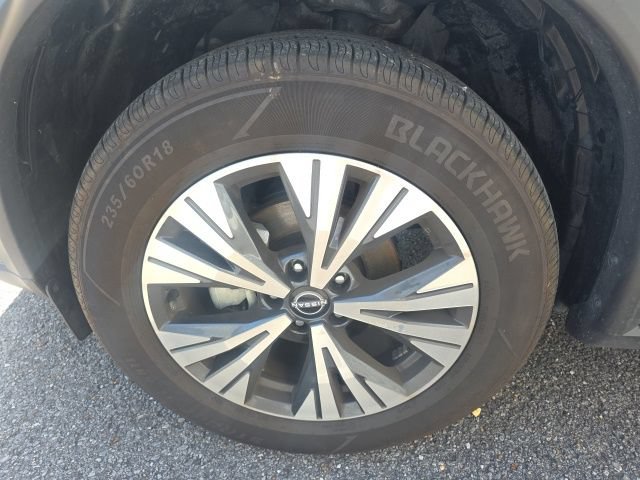 Used 2023 Nissan Rogue SV AWD/4WD image 11