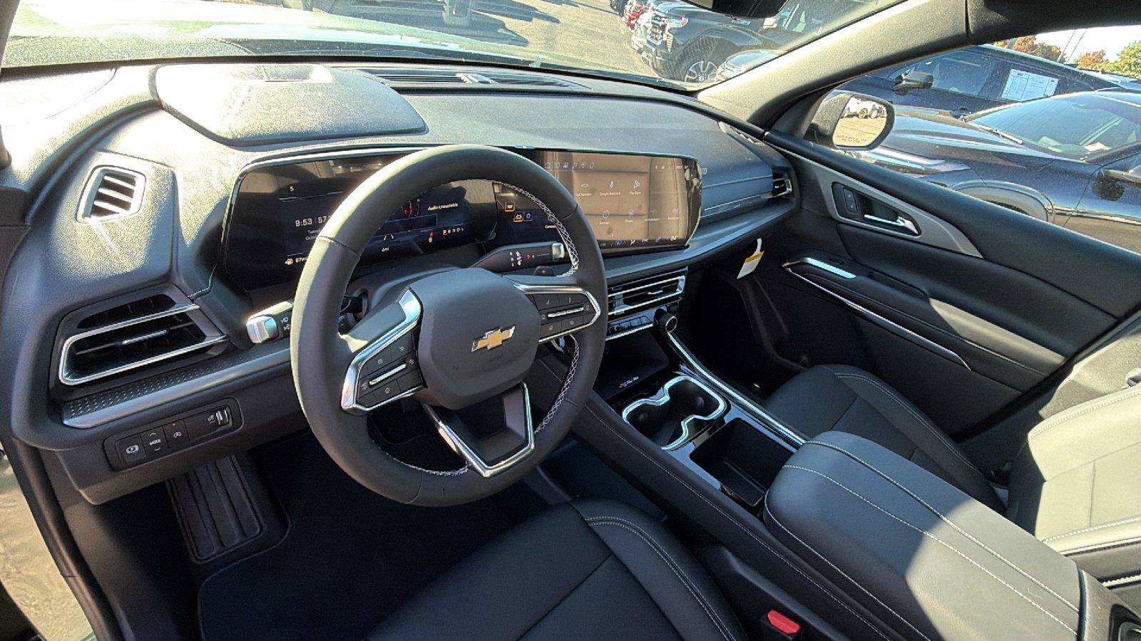 New 2027 Chevrolet Traverse LT w/ Driver Confidence Package FWD image 4