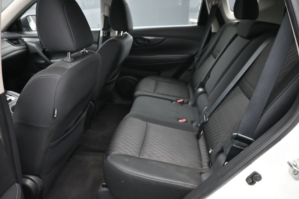Used 2019 Nissan Rogue S AWD/4WD image 12