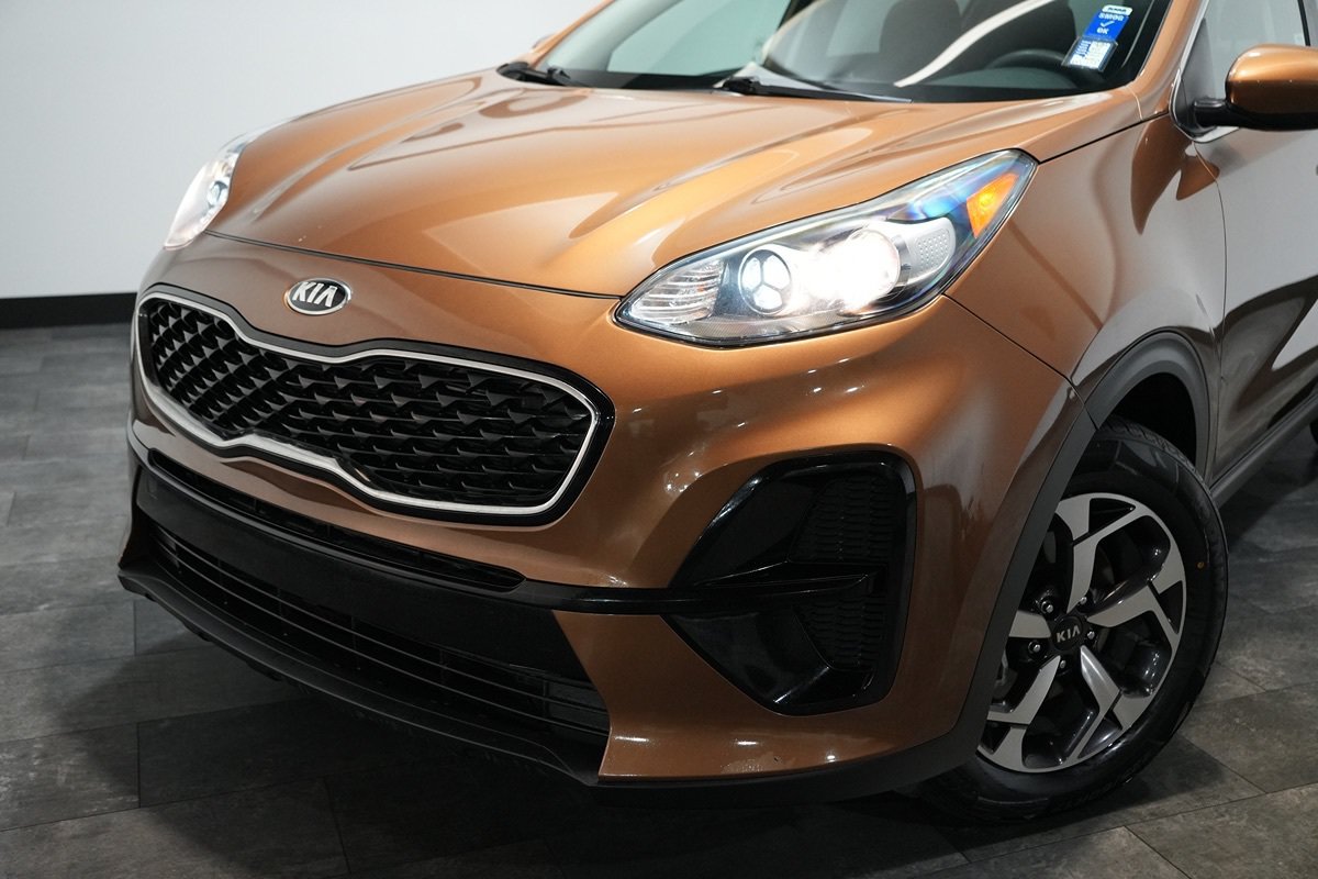 Used 2020 Kia Sportage LX FWD image 2