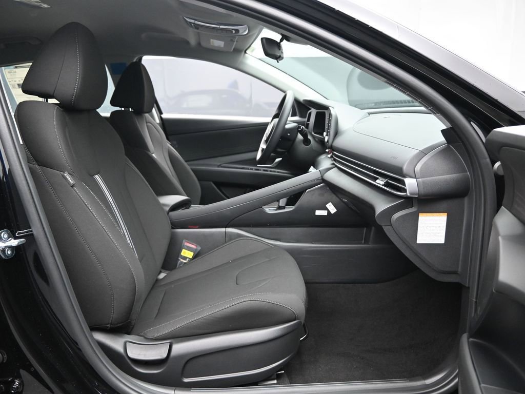 New 2026 Hyundai Elantra Blue image 31