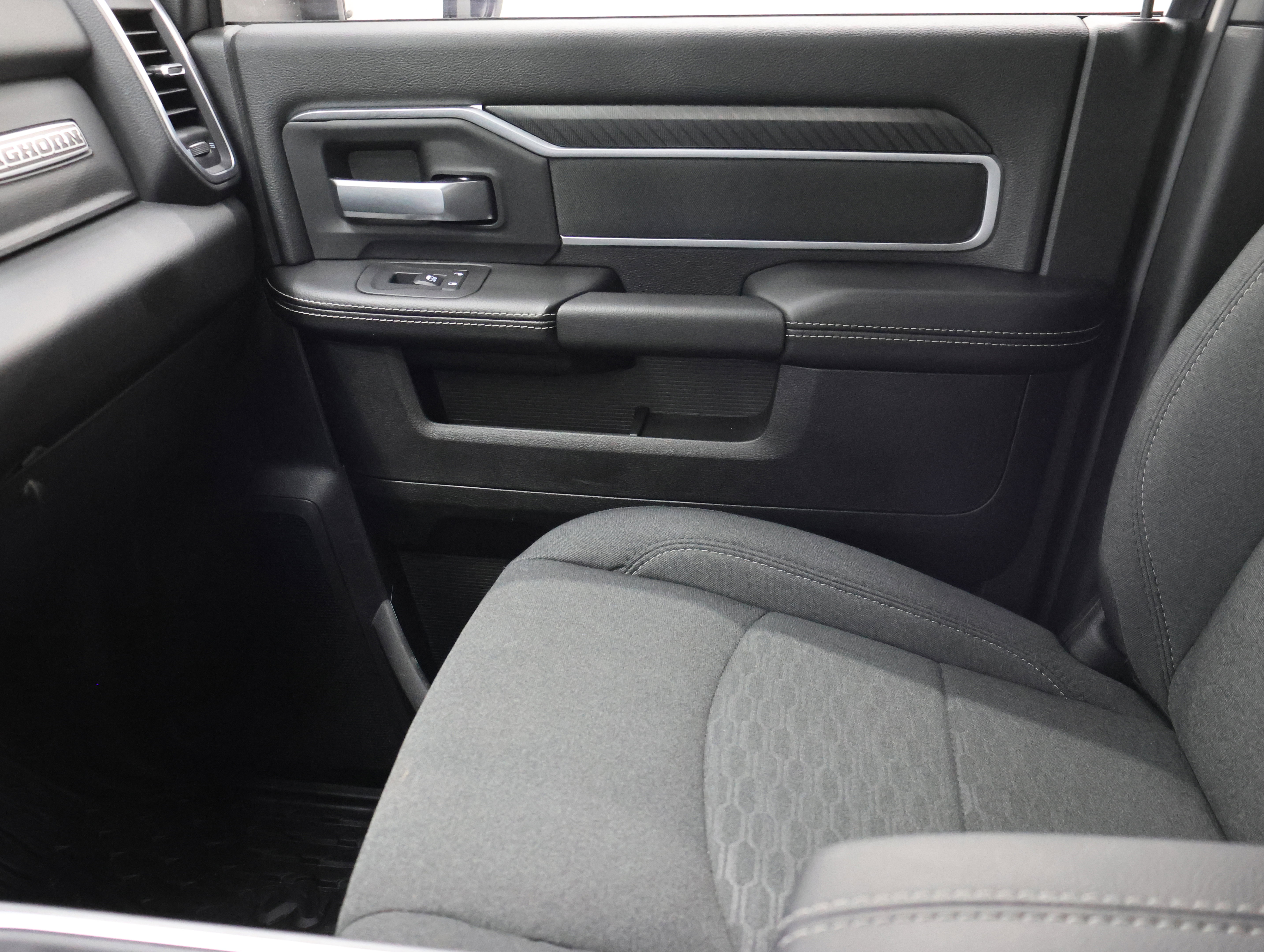 Used 2025 RAM 2500 Big Horn AWD/4WD image 13