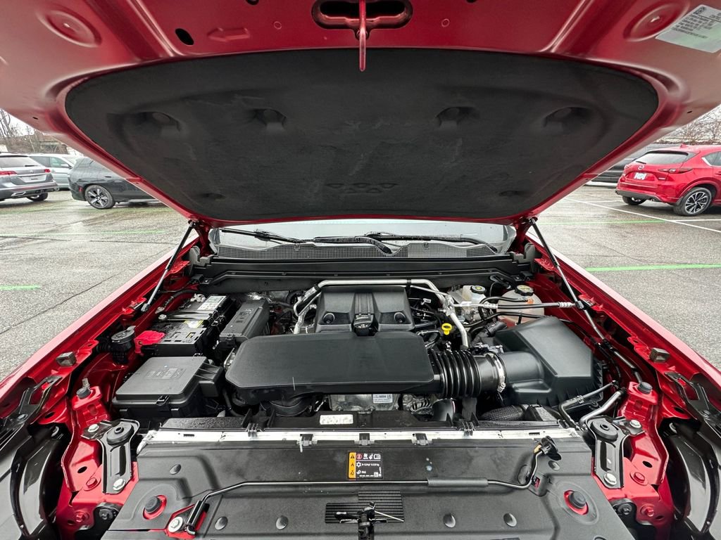 Used 2024 Chevrolet Colorado Z71 w/ Z71 Convenience Package 2 image 27