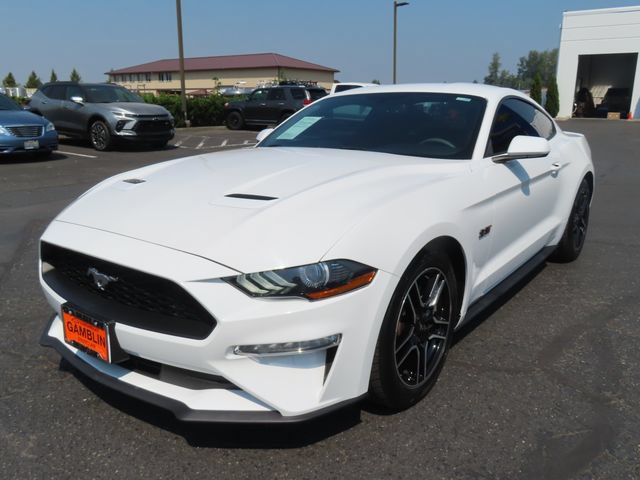 Used 2018 Ford Mustang Coupe RWD image 3